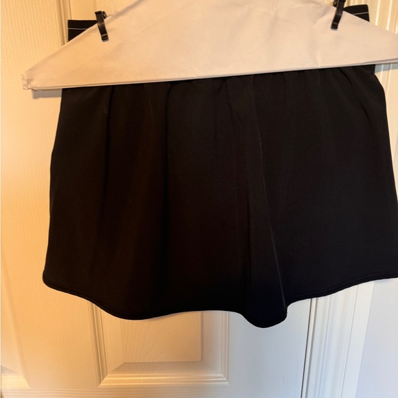 Match point tennis skirt in black - Alo Yoga bestseller - Picture 4 of 6